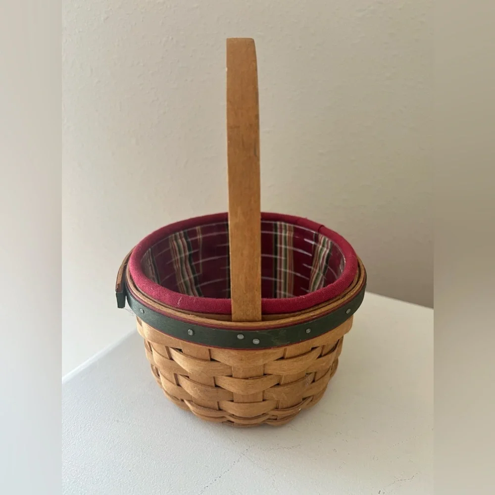 Longaberger 2005 Holiday Helper Discovery Basket Combo with Liner and Protector